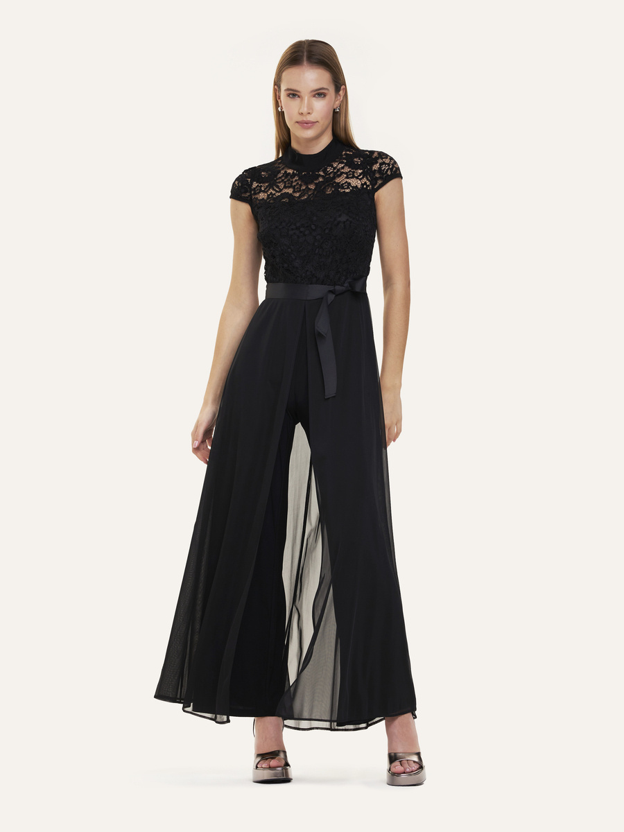 Jumpsuit with lace detail and short sleeves