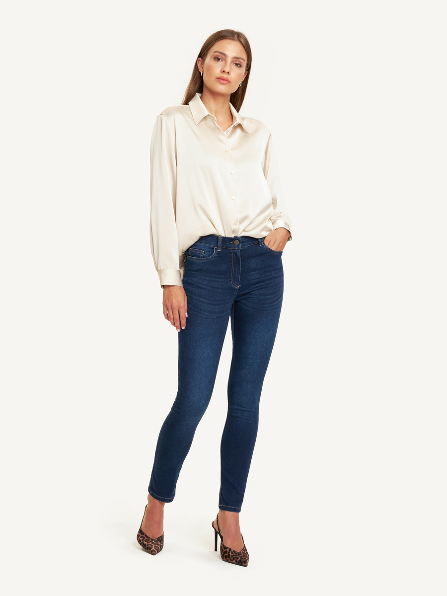 Slim-fit jeans