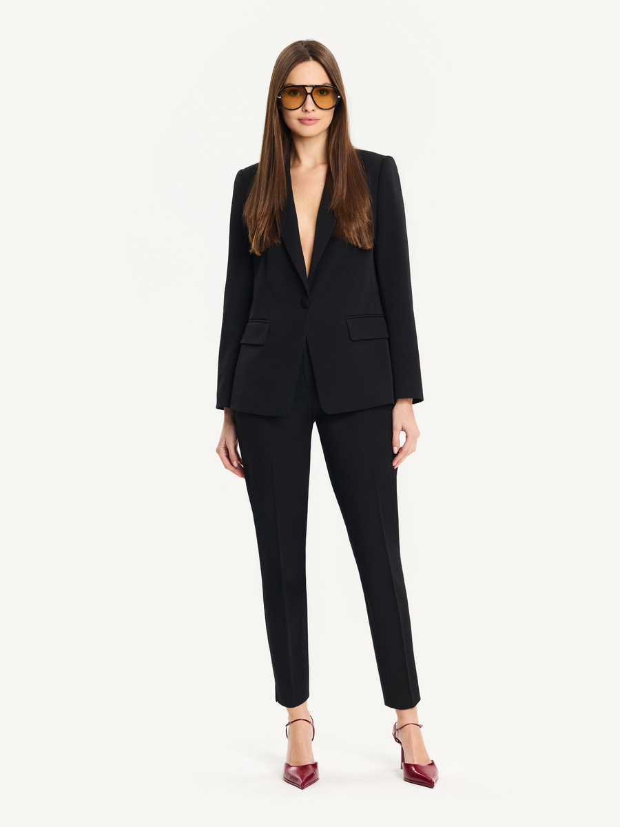 Czarne spodnie cygaretki na kant z wiskozą